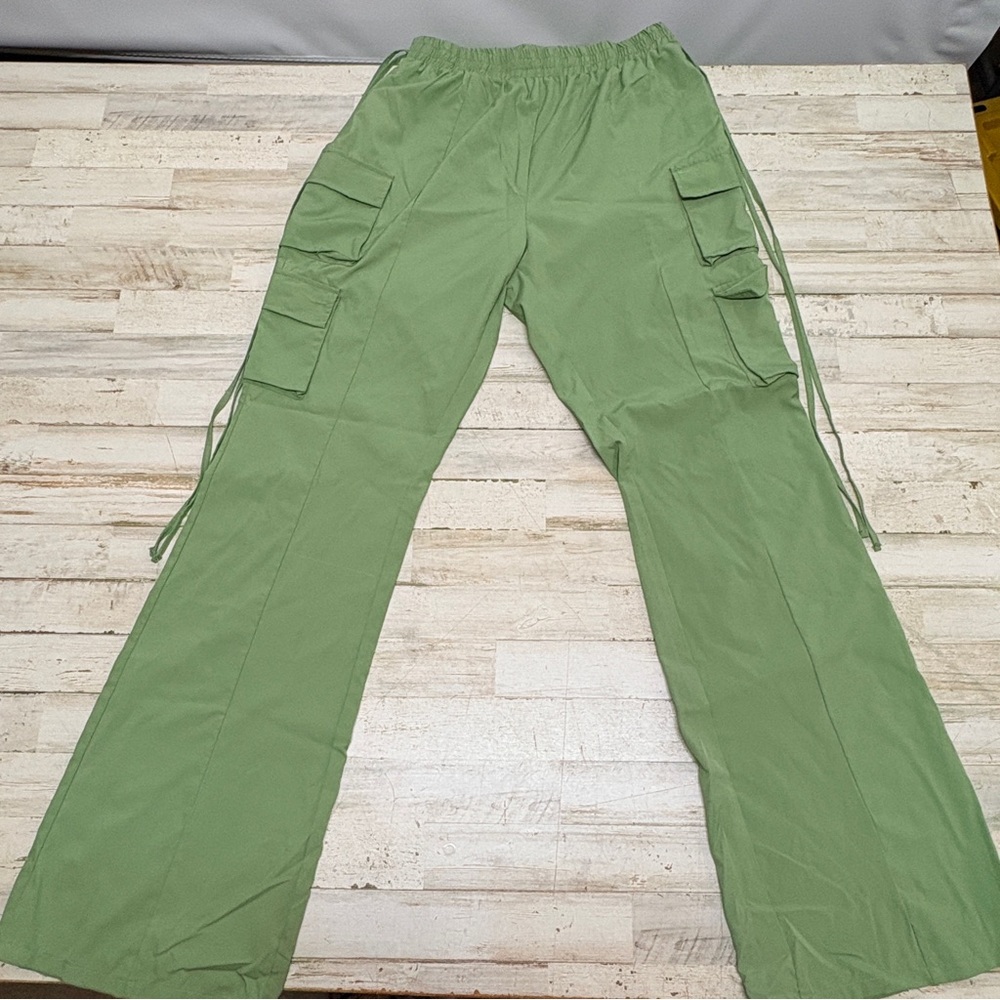 Women’s I Saw It First ISIF Wide Leg Green Cargo Side Hip Ties Pants Size 6